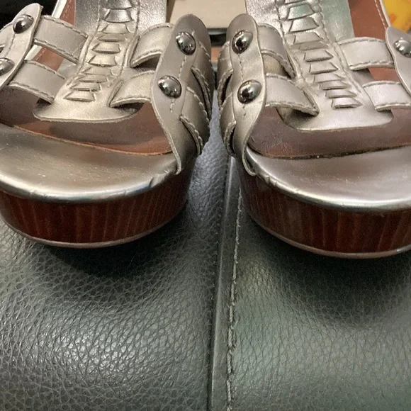 Marc Fisher heels sz 8 - Picture 4 of 12